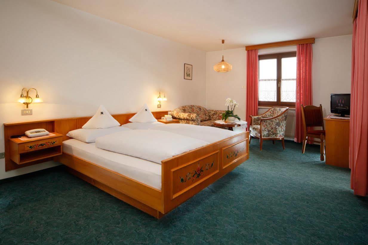 Petersberg Hotel Peter מראה חיצוני תמונה